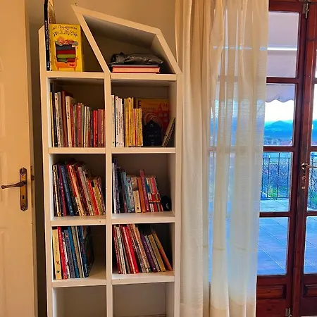 Sunny House At Ancient Mycenae, Close To Nafplio! Apartmán *