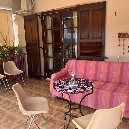 Sunny House At Ancient Mycenae, Close To Nafplio! Apartmán Mykines