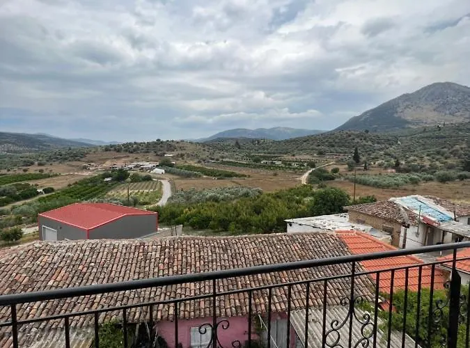Sunny House At Ancient Mycenae, Close To Nafplio! Lägenhet *