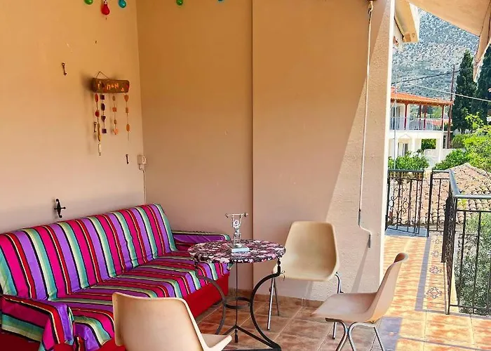 Sunny House At Ancient Mycenae, Close To Nafplio! Apartamento *